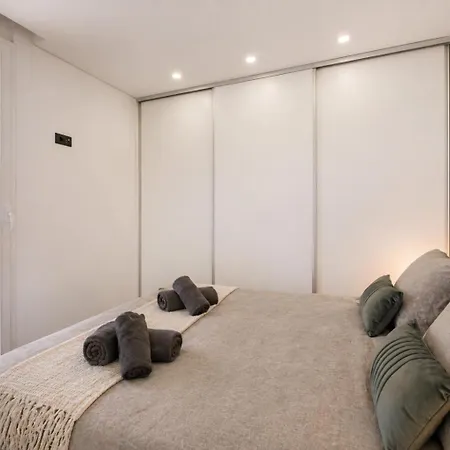 Maricolline I Private Pool Oasis Near Old Town * Albufeira