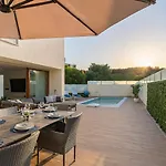 Maricolline I Private Pool Oasis Near Old Town * Албуфейра